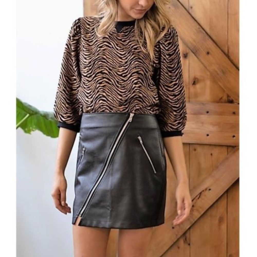 Mittoshop Top - Size M - Black and Tan - Zebra Print